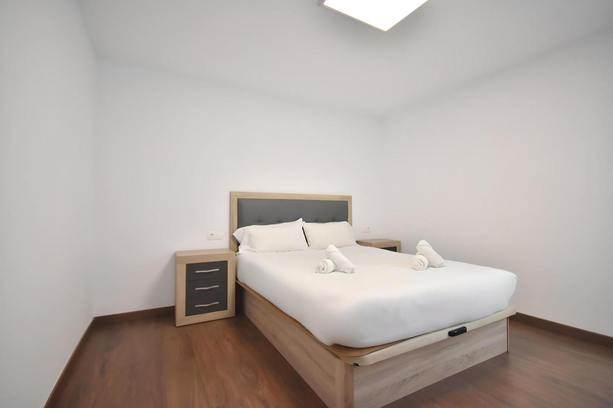Apartamento Gran piso en barrio historico del centro Valencia Exterior foto